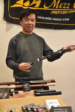 ※昨年11月『全日本選手権』会場にて。この時手に持っているのは2インチエクステンダー(この段階では4インチ版は未発表)