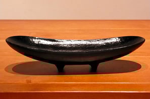 黒漆足付楕円盛器　松崎融
