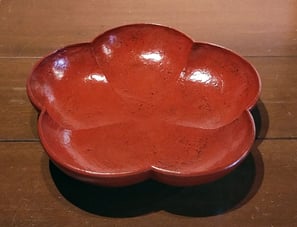 朱漆梅形盛器　松崎融　山の上ギャラリー