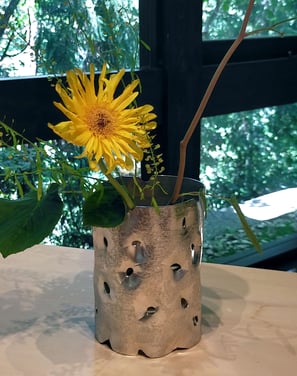 銀錫の花器　関根正文　山の上ギャラリー