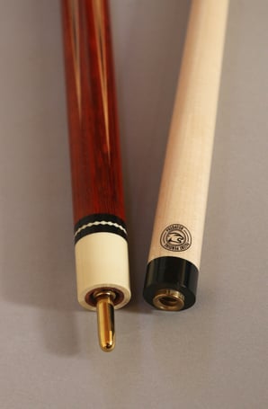 カスタムキュー＋ハイテクシャフトの例： 1995年製サムサラとプレデター314-3