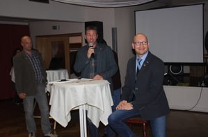 Heinrich Heinenberg bei der Laudatio für Jochen Neiße.