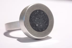 Silbering mit Betoninlay, Betonring 