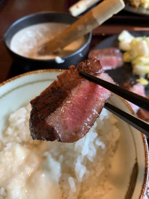 仙台炭焼き　牛たん　欅　東京デザインセンター　栃木県家具　鹿沼市　東京インテリア　ショールーム