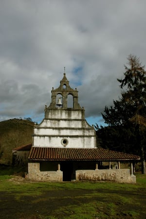 Iglesia de Santa María de Villandás