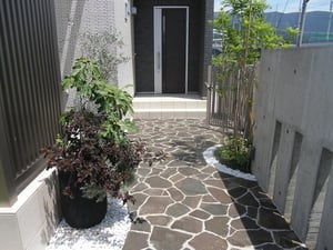 ジャワ鉄平石乱張り