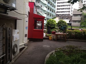 赤いワインバー