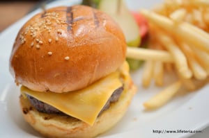 LifeTeria blog ブログ　パイクプレイス　バー＆グリル