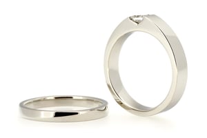 左側は、Lady'sマリッジリング