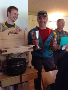 Der Pokal und das Räfli für den Sieger