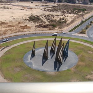 Vue rond-point des voiliers