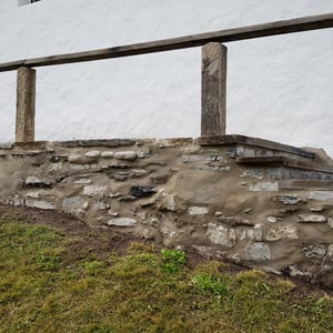 Kirche Wimmis, Bruchsteinmauer, Sanierung, André Iseli Steinmetz