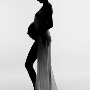 grossesse femme enceinte portrait en silhouette