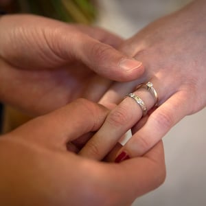 Mariage cérémonie religieuse échange des alliances