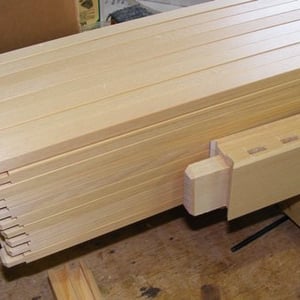 上の竪格子と中桟