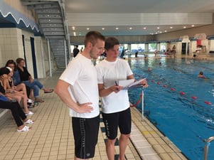 Die beiden Trainer bei der Arbeit (Tim und Stephanie)