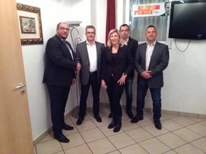 Ich gratuliere dem neuen Vorsitzenden Ulrich König. Daneben: Stefanie Rau (stellv. Vorsitzende), Vito Alvino (Beisitzer), Saverio Maniscalco (Beisitzer)
