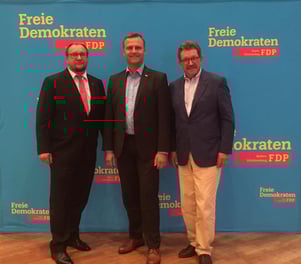 Mit Bundestagskandidat Christian Steffen-Stiehl und dem Kreisvorsitzenden Hans-Peter Wetzel