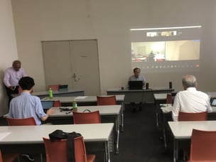 総会には会場とオンラインで合わせて11名が参加しました