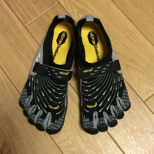 ビブラムファイブフィンガーシューズ