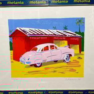 Rosa Oldtimer vor rotem Haus und Palmen - Kunstdruck Harri Schemm im rfzk Nürnberg