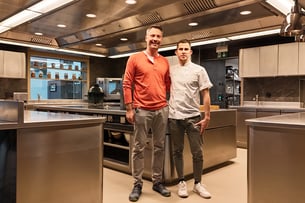 gilles varone & gilbert gemmet in der showküche