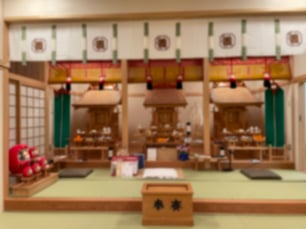 「神霊殿」三殿の間での斎行