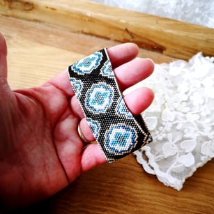 Choix perles pour manchette