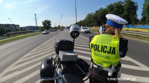 Полицейский на мотоцикле