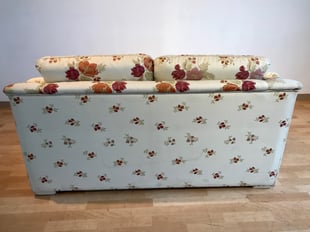 ソファ　輸入品　花柄　インテリア　栃木県家具　東京デザインセンター　アウトレット　展示処分