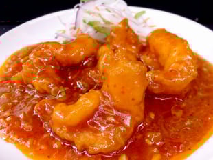 大きくてプリプリのエビチリです。4尾、6尾、8尾よりお選びください。