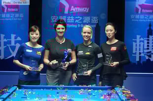 左2がアムウェイオープン優勝のケリー・フィッシャー。Photo : On the hill !