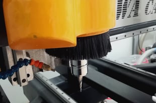 文字を加工するルーターの写真です。