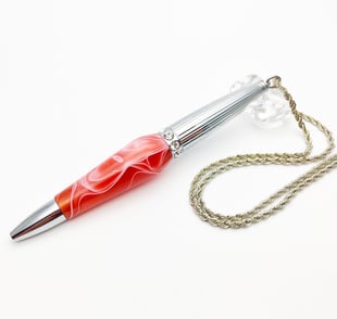 ペンダント　ネックレス　マグネット式　チェーン　エフスタイル　ハンドメイド　メイドインジャパン　日本製　　贈りもの　入学 就職　お祝い　プレゼント　父の日　ギフト　母の日　敬老の日　ご褒美　回転式 　おしゃれ　おすすめ　オフィス　オリジナル　かわいい　岐阜　クラフト 　手づくり 　クリスマス　 日本　 ネット 　ペン 　ボールペン　 レディース　ステキ 　女性　 工房 　高級　 作家 　作品　 手作り 種類　小物　職人　人気　製品　珍しい　通販　アクリル　ファッション　文具　面白い