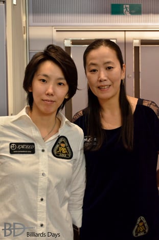 セミ・ファイナル前。河原千尋プロ（左）&梶谷景美プロ