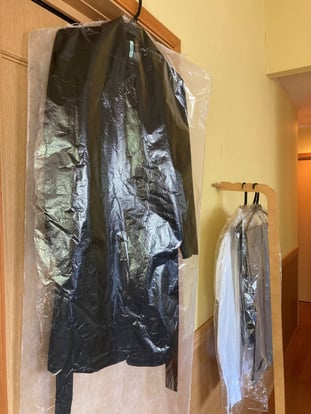 衣替えの季節、大量にクリーニングに出した衣類が戻ってくると衣類カバーも大量に溜まってしまいます