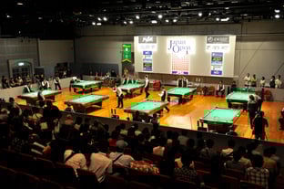 会場のニューピアホール特設会場