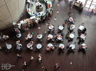 国立新美術館の1Fロビー