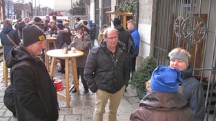 Am vierten Adventsonntag gab es nach der Messe kein Kaffeehaus mehr und die Punschhütte war wieder gut besucht.