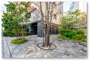 2025年12月8日撮影のザ・パークハウス経堂翠邸の外観