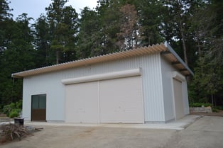 トラクター用車庫（重量鉄骨）