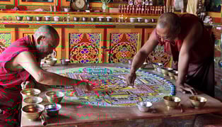 Sandmandala im Kloster Thikse in Ladakh