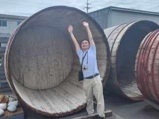 八丁味噌の「まるや」にて。大正時代から使われている樽です(詳しくは記事内にて)。