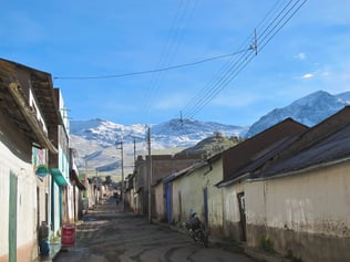 Schnee lag bis zum Ortsrand...