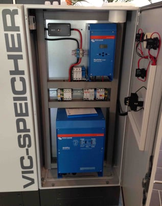 Stromspeicher mit Notstrom und direkter Ladung der Batterien auf Gleichspannungsebene billig Effizient Günstig Angebot