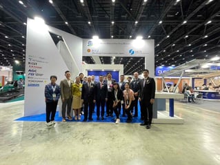 Deputy Secretary of Minister of Energy, Thailand Visited to JASE-W booth (center)