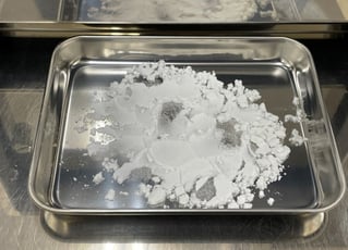 噴霧後のガラスビーズ