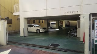 院外駐車場