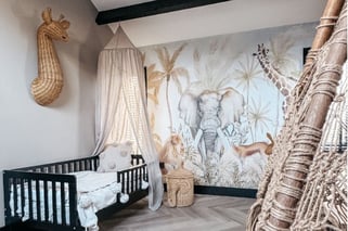 Binnenkijken safari kinderkamer met olifant behang