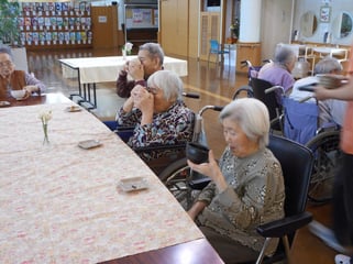 「あぁ～おいしい（＾▽＾）」